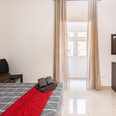 Superbly Located Cosy 2-Bedroom Apartment Valletta Exterior foto