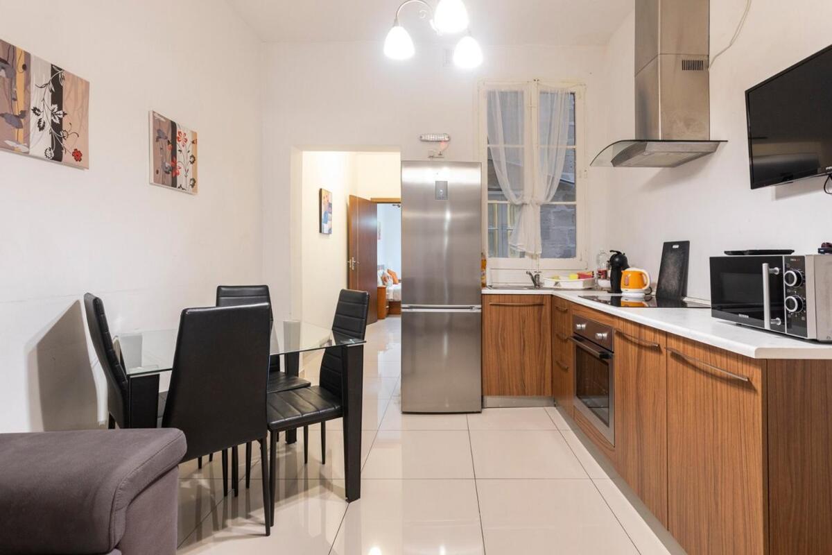 Superbly Located Cosy 2-Bedroom Apartment Valletta Exterior foto
